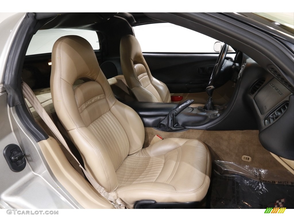 2000 Corvette Coupe - Sebring Silver Metallic / Light Oak photo #11