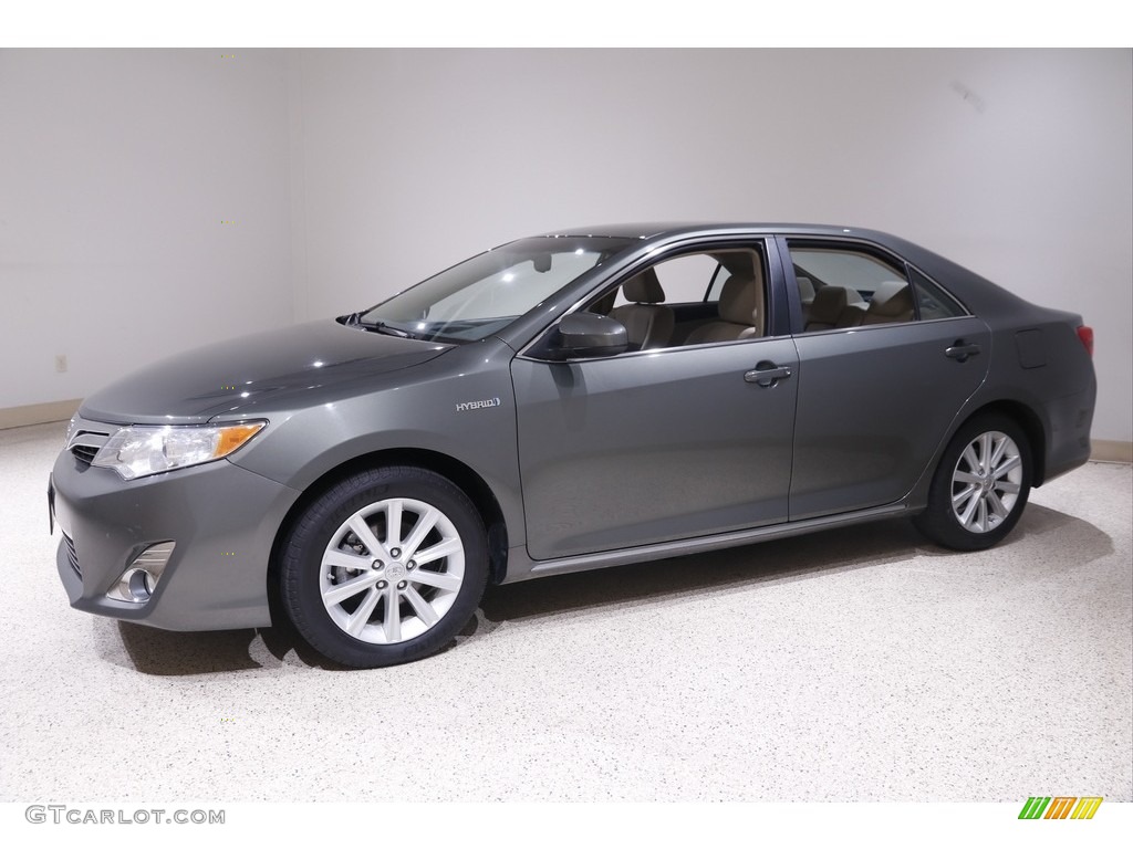 2012 Camry Hybrid XLE - Cypress Green Pearl / Ivory photo #3