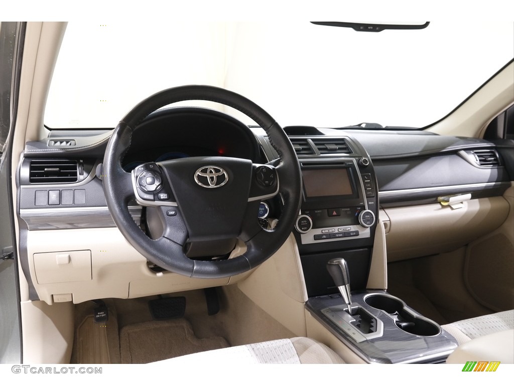 2012 Camry Hybrid XLE - Cypress Green Pearl / Ivory photo #6