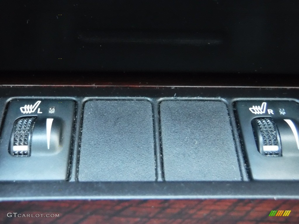 2014 Camry XLE V6 - Attitude Black Metallic / Ivory photo #7