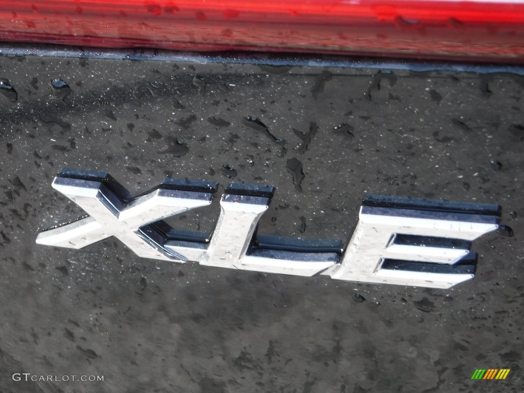 2014 Camry XLE V6 - Attitude Black Metallic / Ivory photo #16