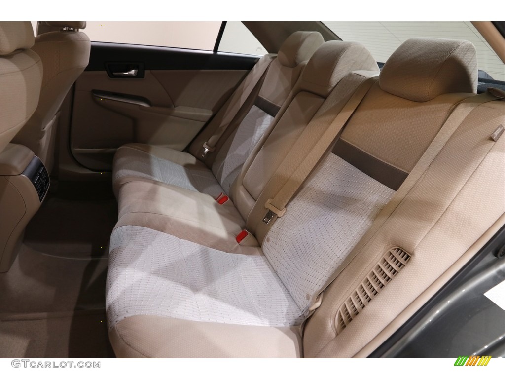 2012 Camry Hybrid XLE - Cypress Green Pearl / Ivory photo #18