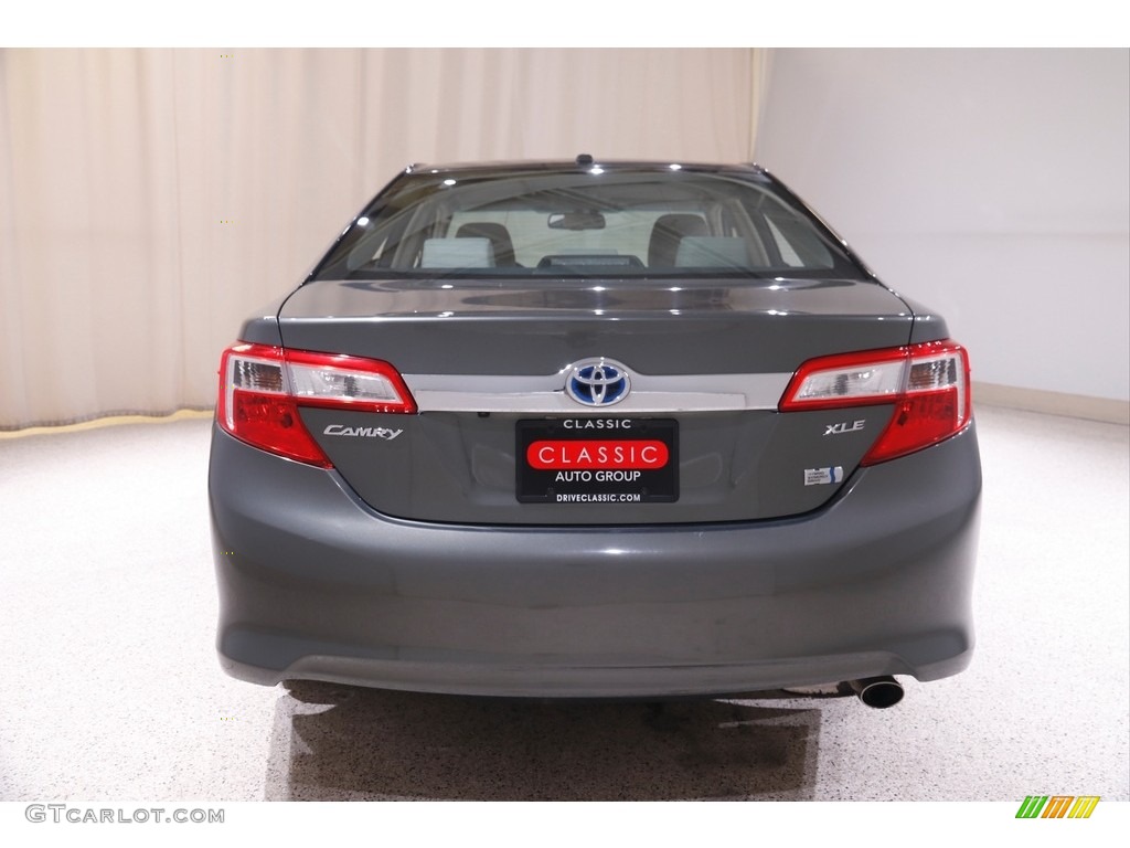 2012 Camry Hybrid XLE - Cypress Green Pearl / Ivory photo #19