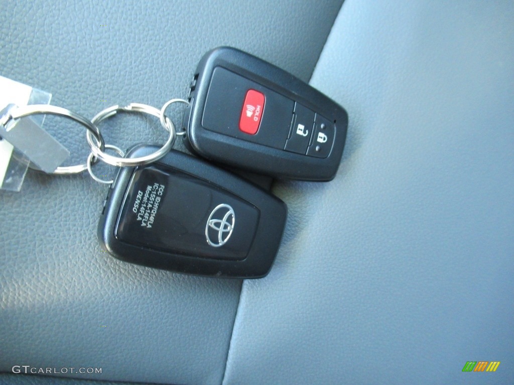 2022 Toyota 4Runner SR5 Premium Keys Photo #143286084