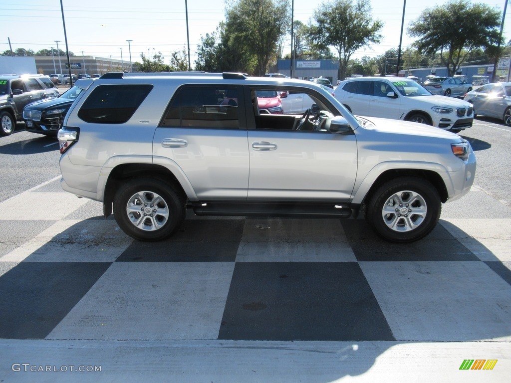 Classic Silver Metallic 2022 Toyota 4Runner SR5 Exterior Photo #143286153