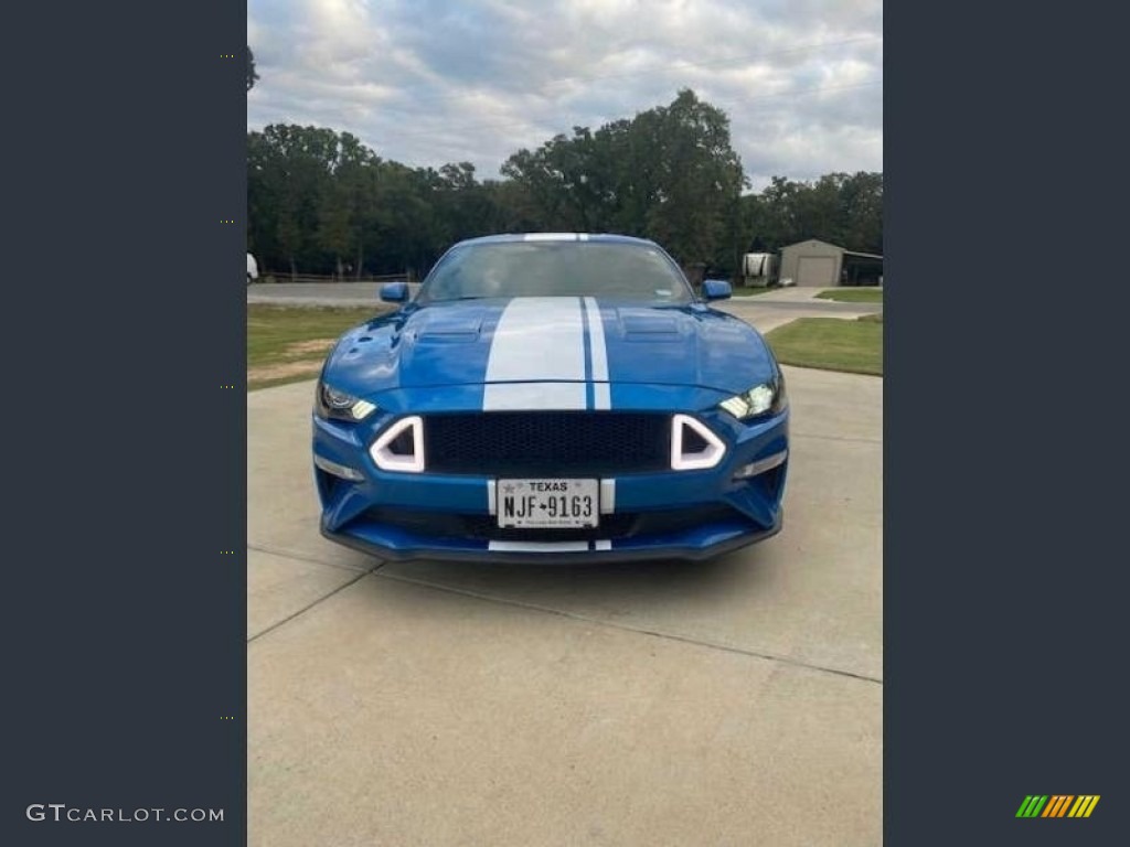 2020 Mustang GT Fastback - Velocity Blue / Ceramic photo #8