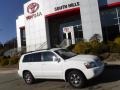 Super White - Highlander V6 4WD Photo No. 2