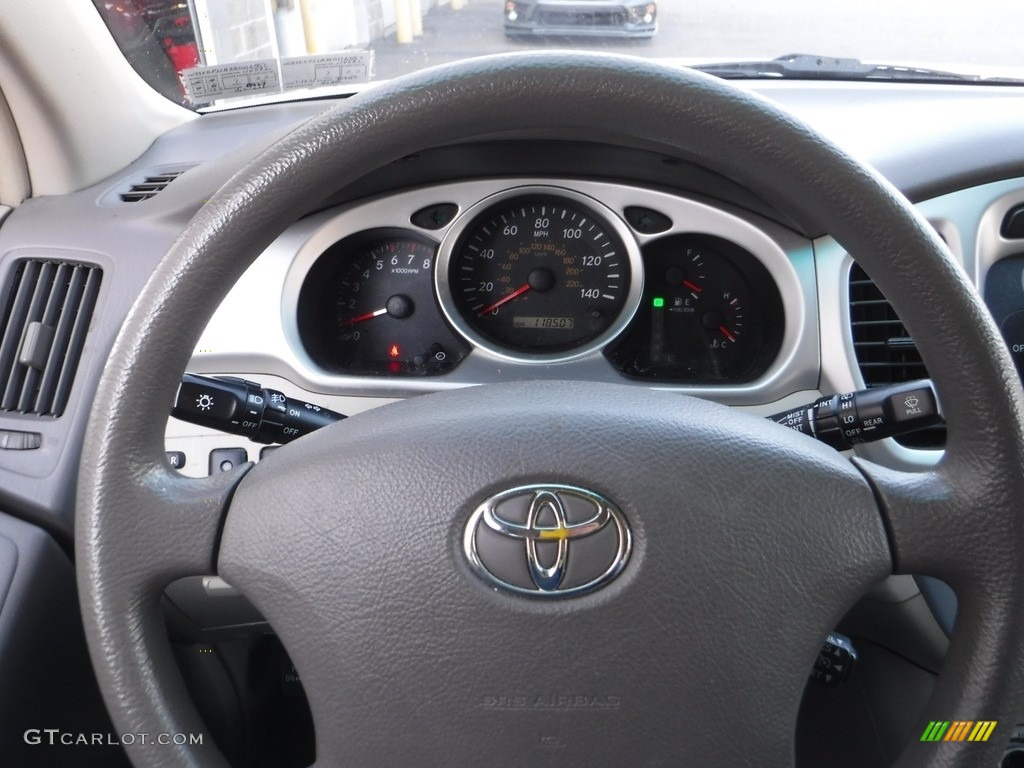 2005 Highlander V6 4WD - Super White / Ivory photo #5