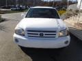 Super White - Highlander V6 4WD Photo No. 9
