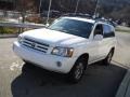 Super White - Highlander V6 4WD Photo No. 10