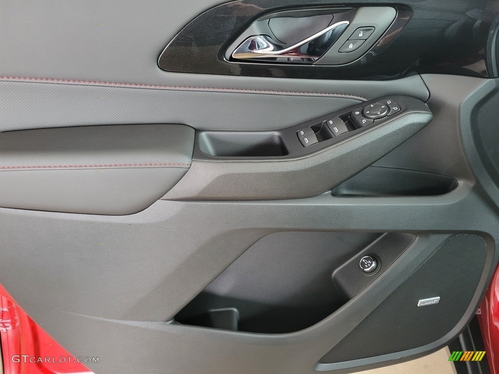 2022 Chevrolet Traverse RS Door Panel Photos