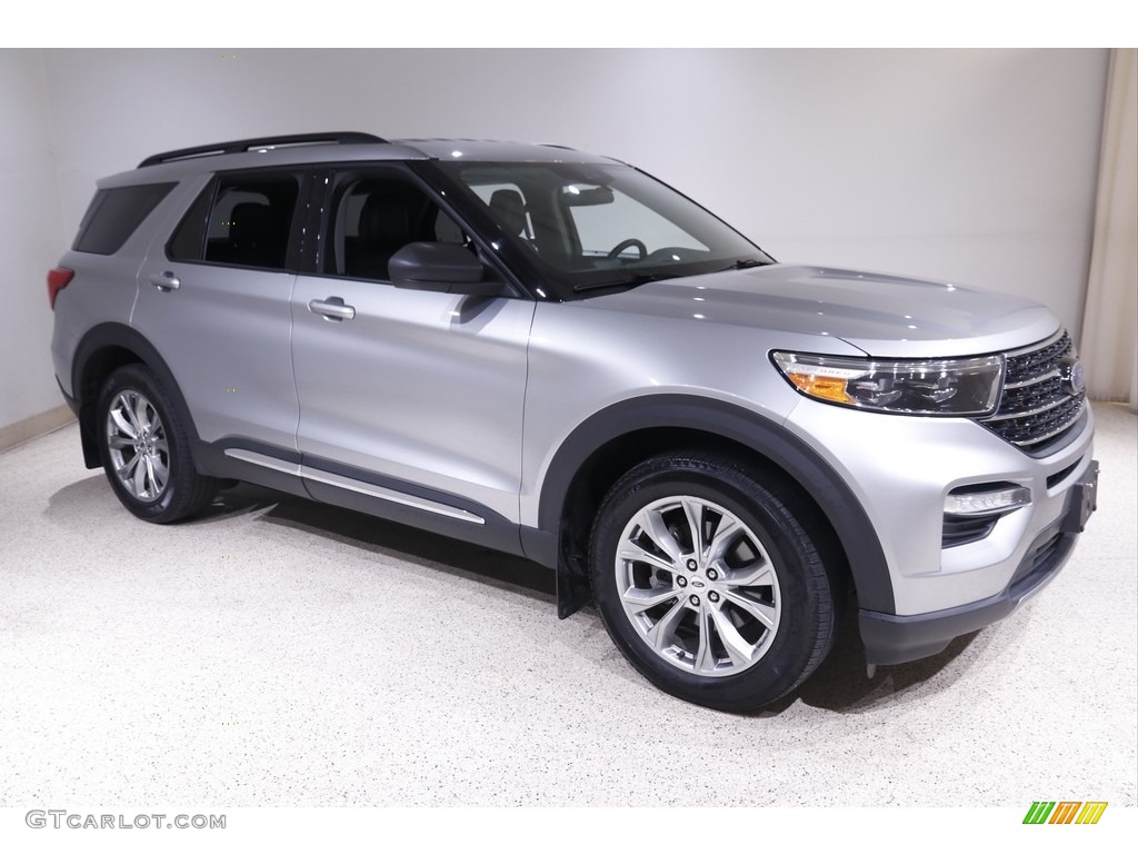 2020 Explorer XLT 4WD - Iconic Silver Metallic / Ebony photo #1