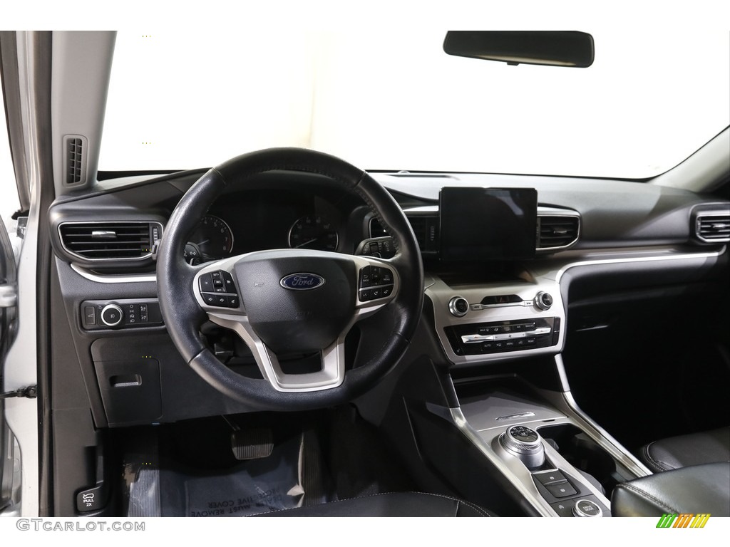 2020 Ford Explorer XLT 4WD Ebony Dashboard Photo #143297522