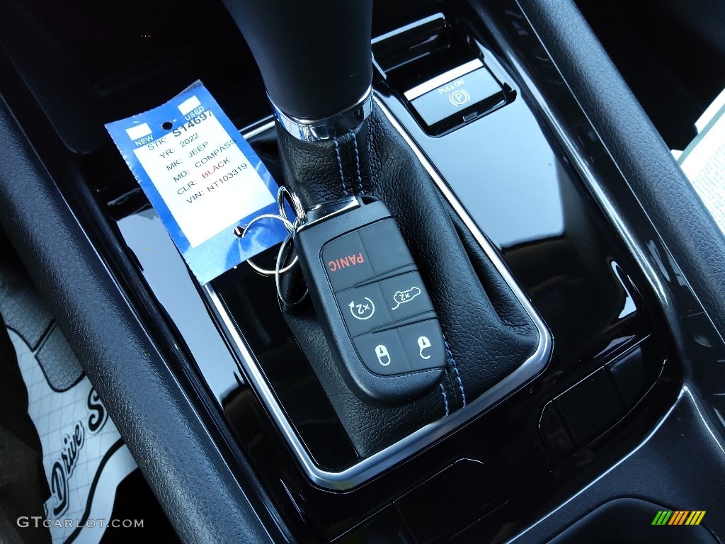 2022 Jeep Compass Latitude Keys Photo #143298218