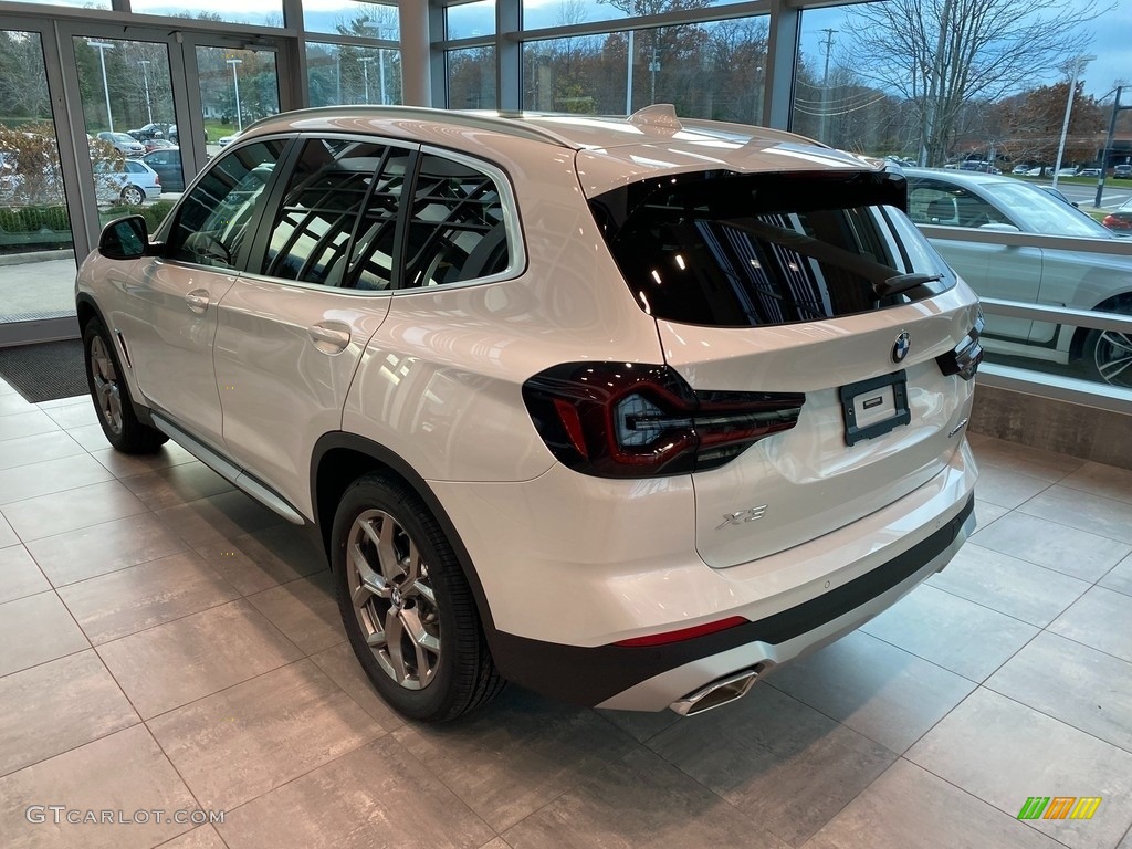 2022 X3 xDrive30i - Mineral White Metallic / Mocha photo #2