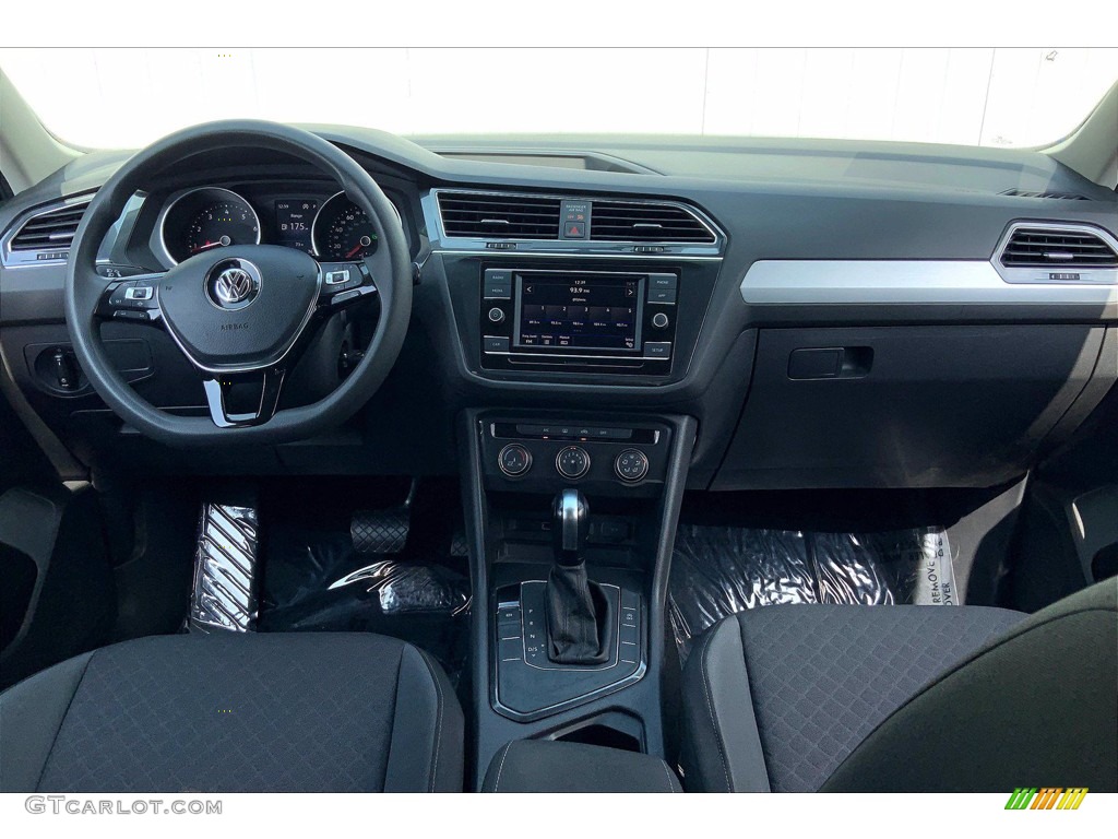 2019 Volkswagen Tiguan S Dashboard Photos