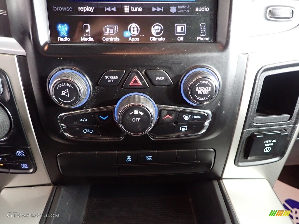 2016 Ram 1500 Outdoorsman Crew Cab 4x4 Controls Photo #143303090
