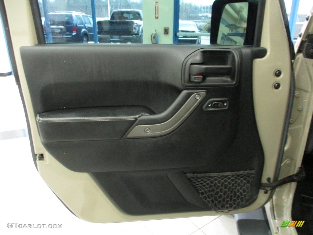 2017 Wrangler Sport 4x4 - Gobi / Black photo #25