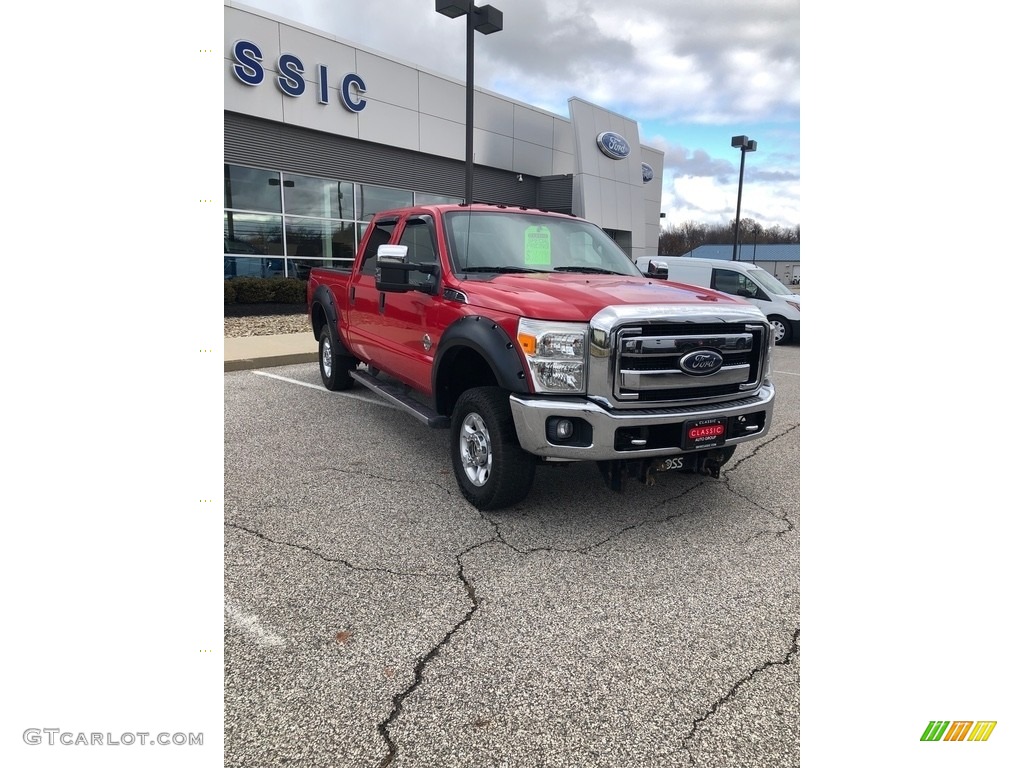 2011 F250 Super Duty XLT Crew Cab 4x4 - Vermillion Red / Steel Gray photo #3