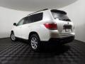 Blizzard White Pearl - Highlander SE 4WD Photo No. 12