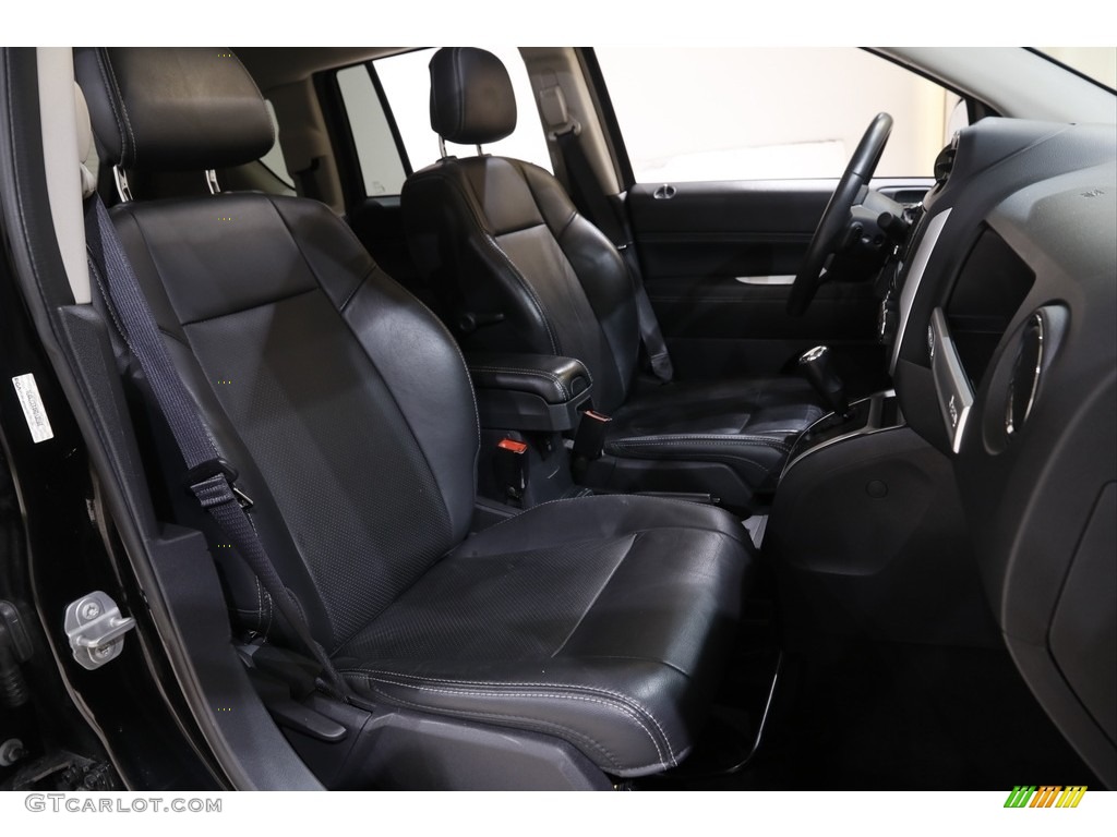 2017 Compass High Altitude - Black / Dark Slate Gray photo #14