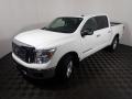 Glacier White - Titan SV Crew Cab 4x4 Photo No. 10