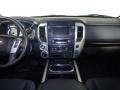 2018 Glacier White Nissan Titan SV Crew Cab 4x4  photo #25