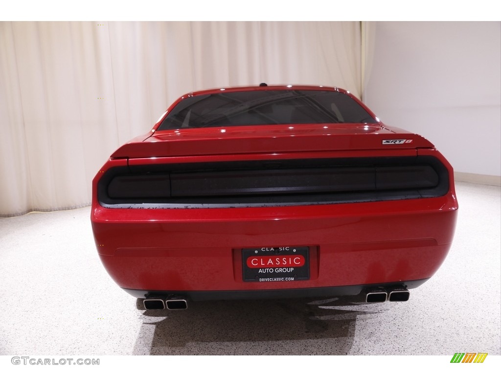 2012 Challenger SRT8 392 - Redline 3 Coat Pearl / Dark Slate Gray photo #17