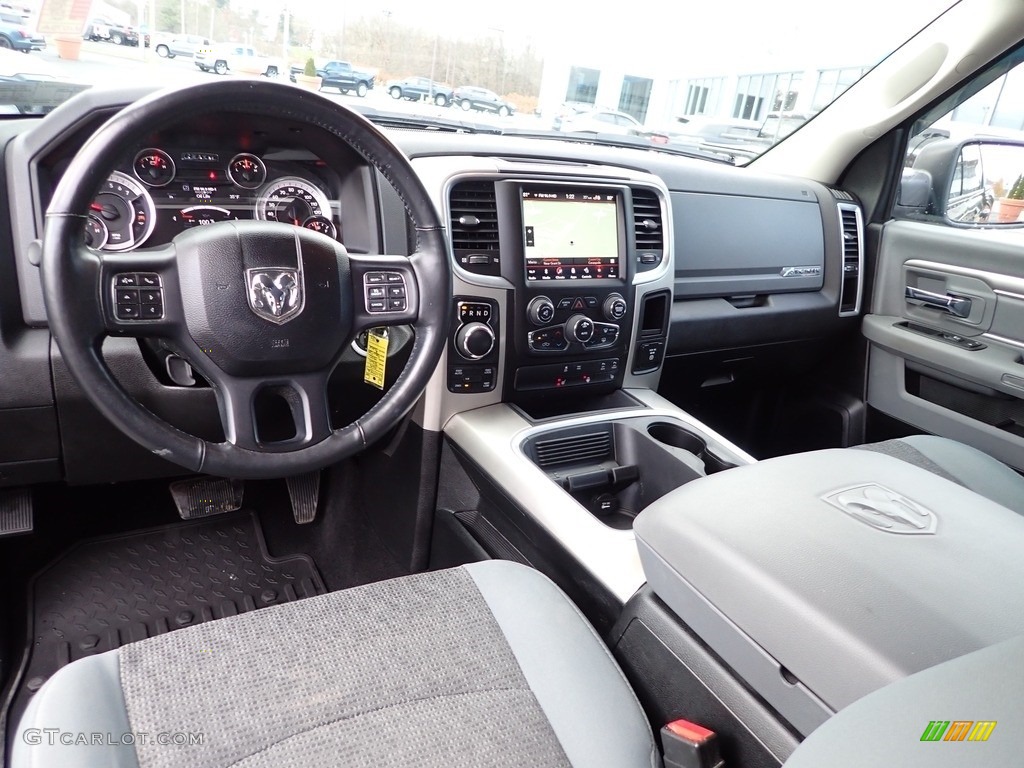 2019 1500 Classic Big Horn Crew Cab 4x4 - Brilliant Black Crystal Pearl / Black/Diesel Gray photo #21