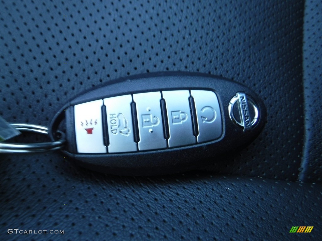 2017 Rogue SL AWD - Gun Metallic / Charcoal photo #35