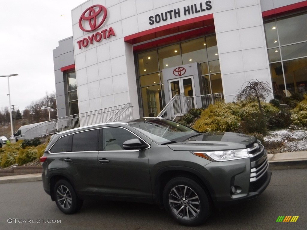 2019 Highlander XLE AWD - Alumina Jade Metallic / Almond photo #2