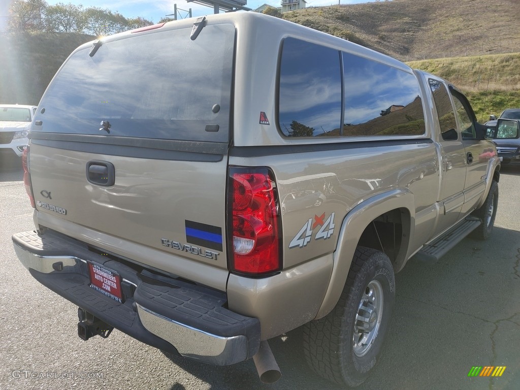 2004 Silverado 2500HD LS Extended Cab 4x4 - Sandstone Metallic / Tan photo #8