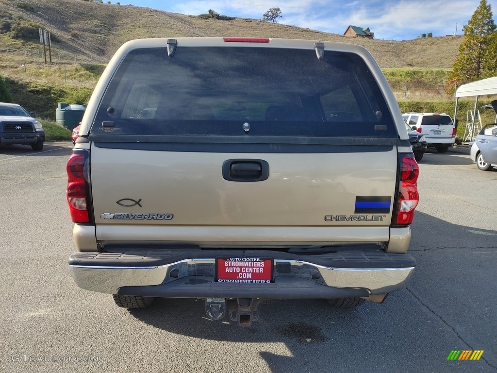 2004 Silverado 2500HD LS Extended Cab 4x4 - Sandstone Metallic / Tan photo #9