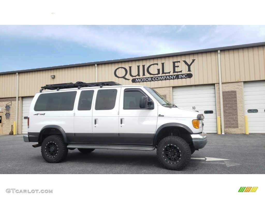 2007 E Series Van E150 Chateau 4x4 - Oxford White / Medium Pebble Beige photo #23