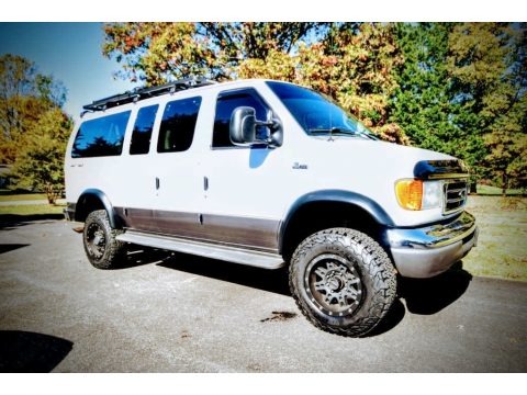 2007 Ford E Series Van E150 Chateau 4x4 Data, Info and Specs