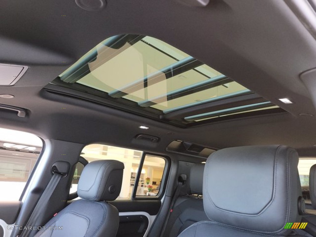 2022 Land Rover Defender 110 X-Dynamic HSE Sunroof Photos