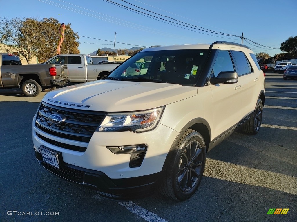 2018 Explorer XLT 4WD - Oxford White / Ebony Black photo #3