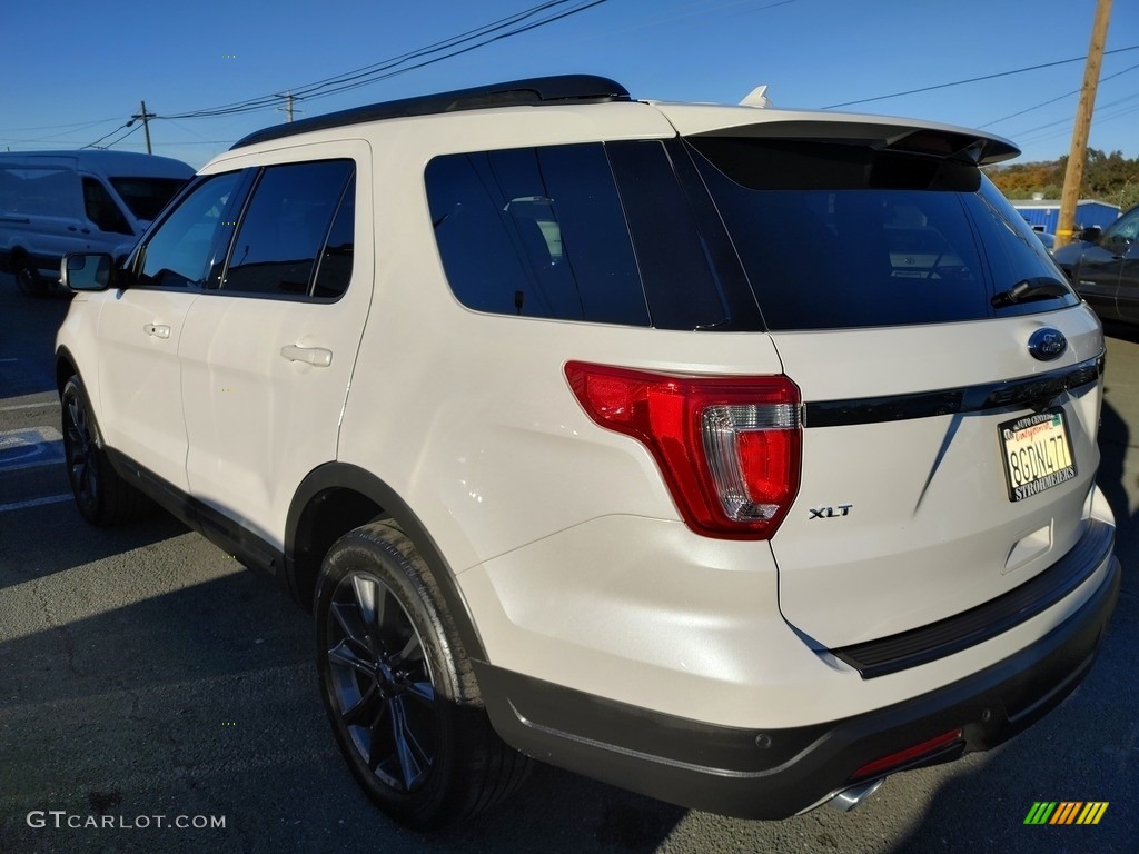 2018 Explorer XLT 4WD - Oxford White / Ebony Black photo #12