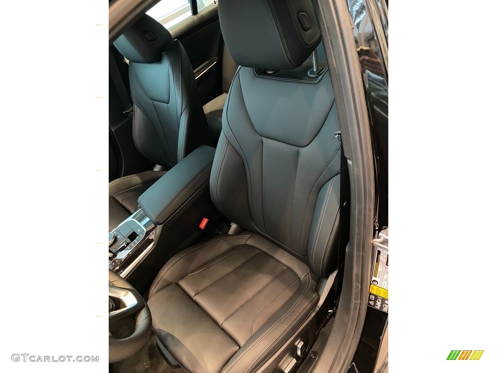 2022 3 Series 330i xDrive Sedan - Black Sapphire Metallic / Black photo #4