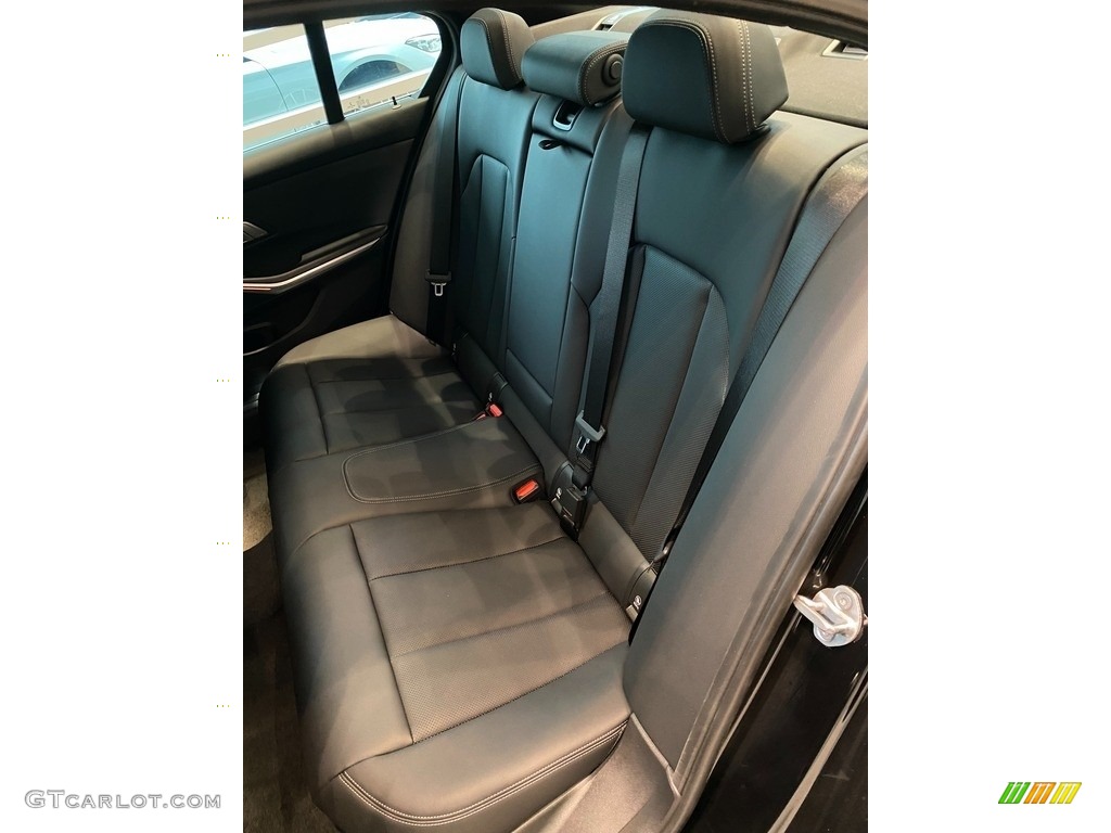 2022 3 Series 330i xDrive Sedan - Black Sapphire Metallic / Black photo #5
