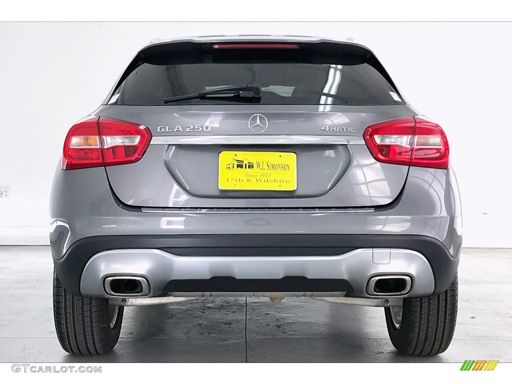 2018 GLA 250 4Matic - Mountain Grey Metallic / Crystal Grey photo #3