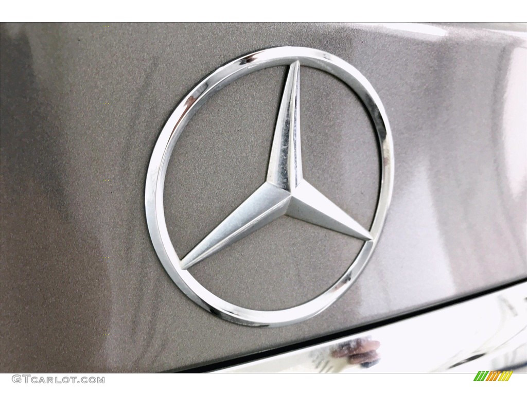 2018 GLA 250 4Matic - Mountain Grey Metallic / Crystal Grey photo #7