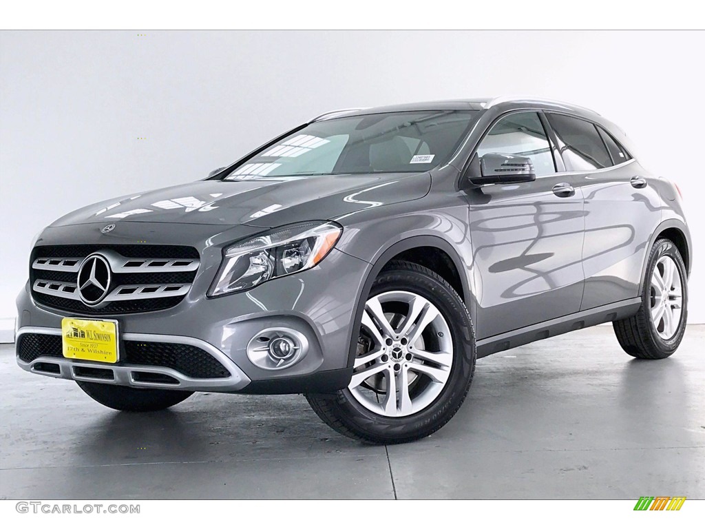 2018 GLA 250 4Matic - Mountain Grey Metallic / Crystal Grey photo #12