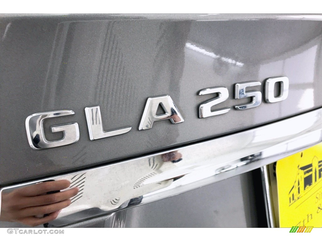 2018 GLA 250 4Matic - Mountain Grey Metallic / Crystal Grey photo #23