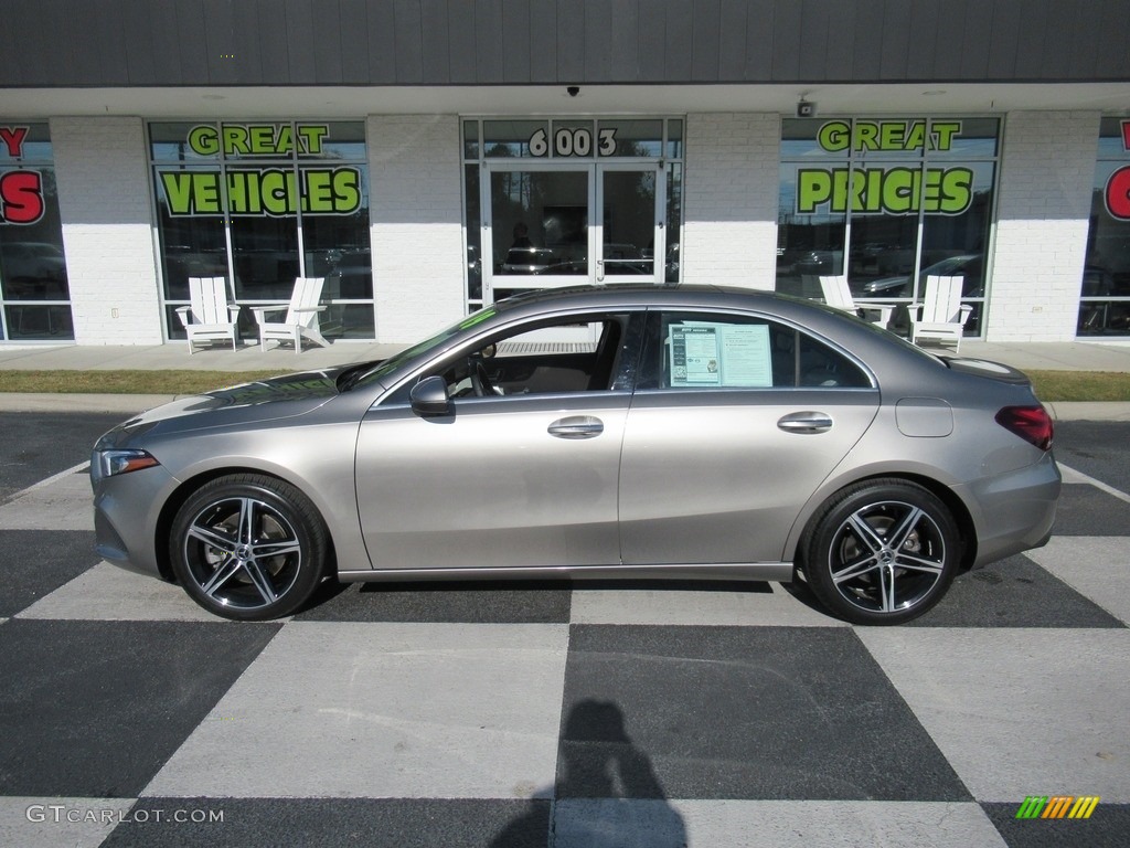 2019 A 220 Sedan - Mojave Silver Metallic / Macchiato Beige photo #1