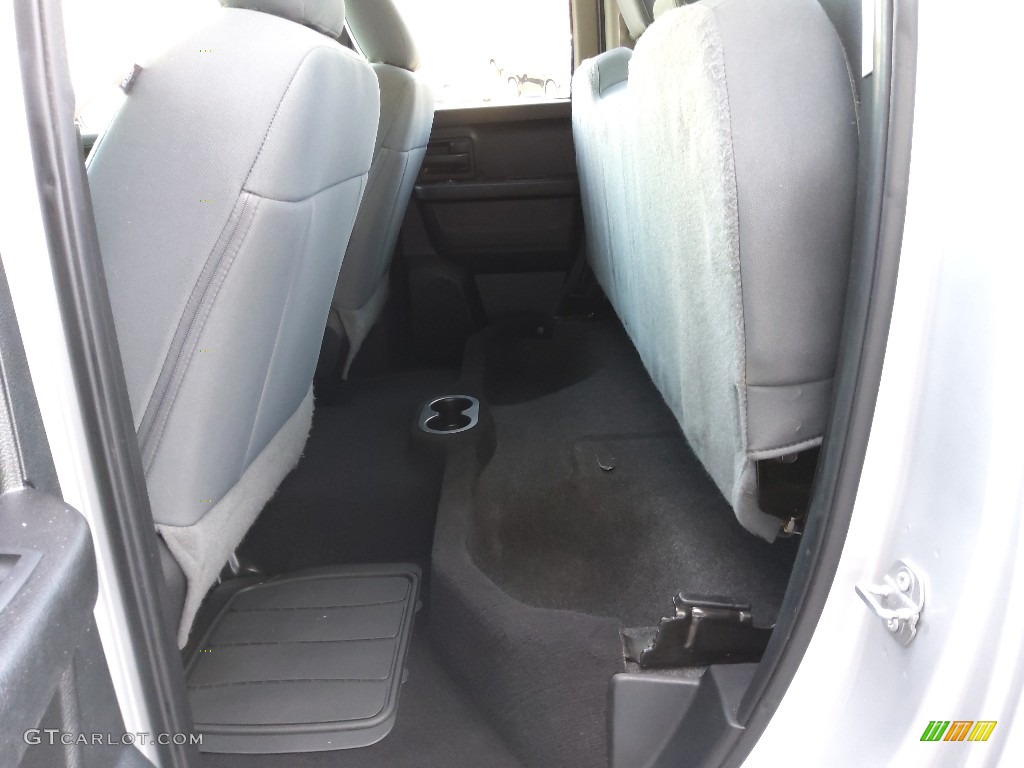 2017 1500 Express Quad Cab 4x4 - Bright Silver Metallic / Black/Diesel Gray photo #15