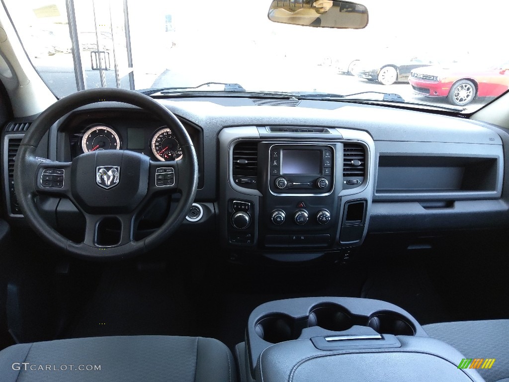2017 1500 Express Quad Cab 4x4 - Bright Silver Metallic / Black/Diesel Gray photo #19