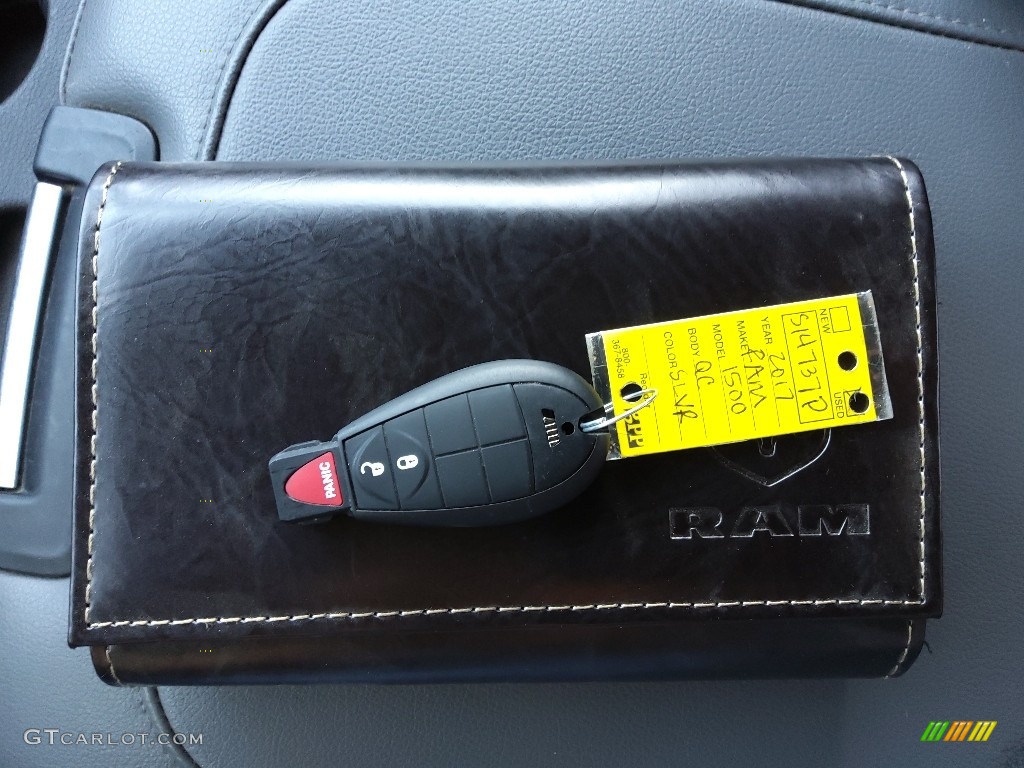 2017 1500 Express Quad Cab 4x4 - Bright Silver Metallic / Black/Diesel Gray photo #29