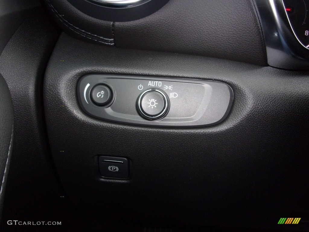 2022 Chevrolet Blazer LT AWD Controls Photo #143331677
