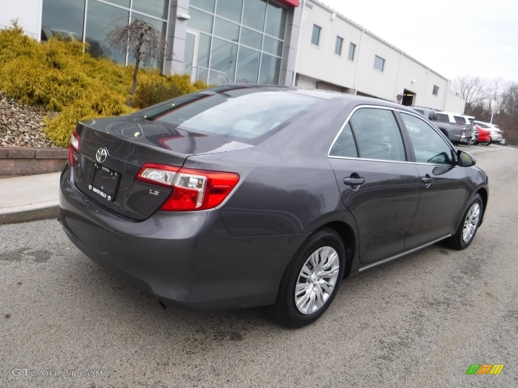 2013 Camry LE - Magnetic Gray Metallic / Ash photo #13